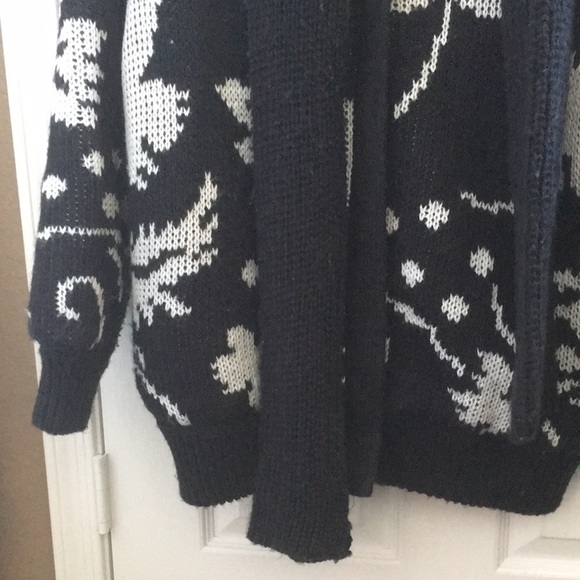 FINAL MARKDOWN LADIES’ Casual Club Knit Bomber-length Jacket (M) - Picture 3 of 11